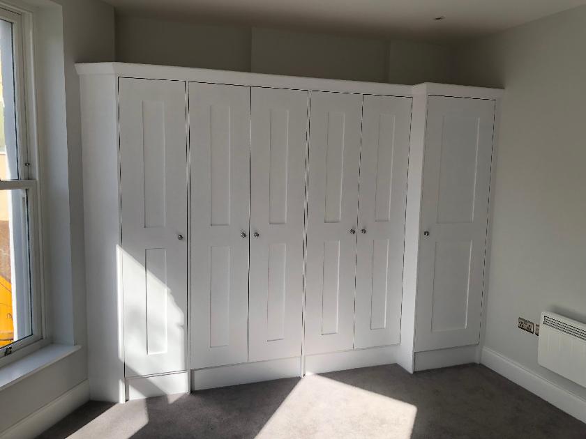 Built-in wardrobe carpentry